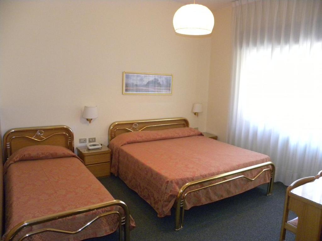 Hotel Rosengarten Pavia Pokoj fotografie