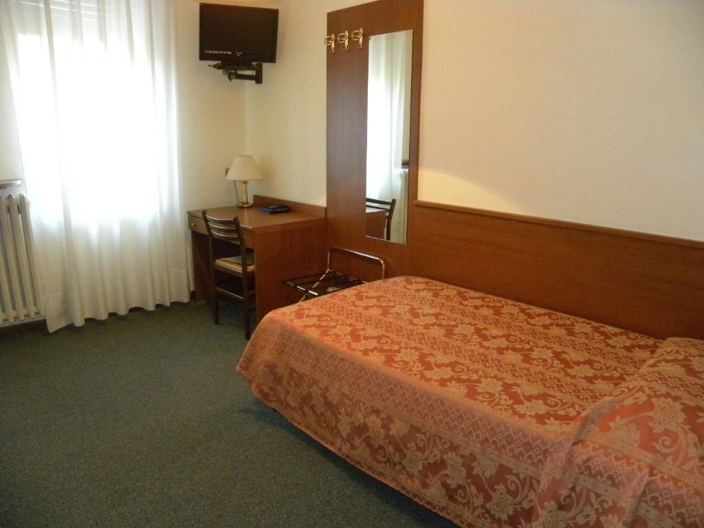 Hotel Rosengarten Pavia Pokoj fotografie