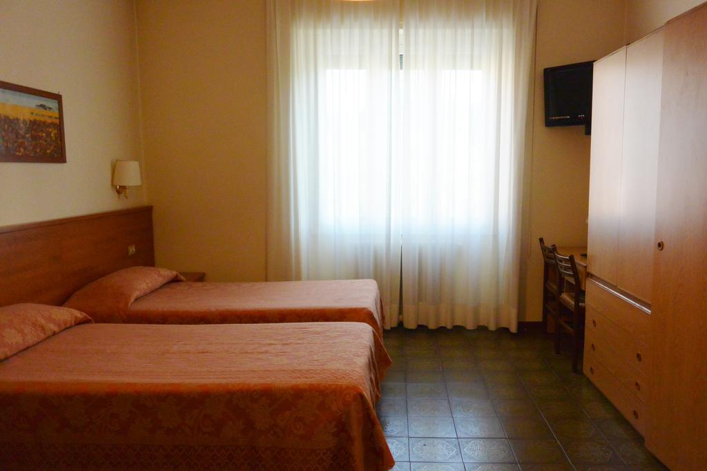 Hotel Rosengarten Pavia Pokoj fotografie